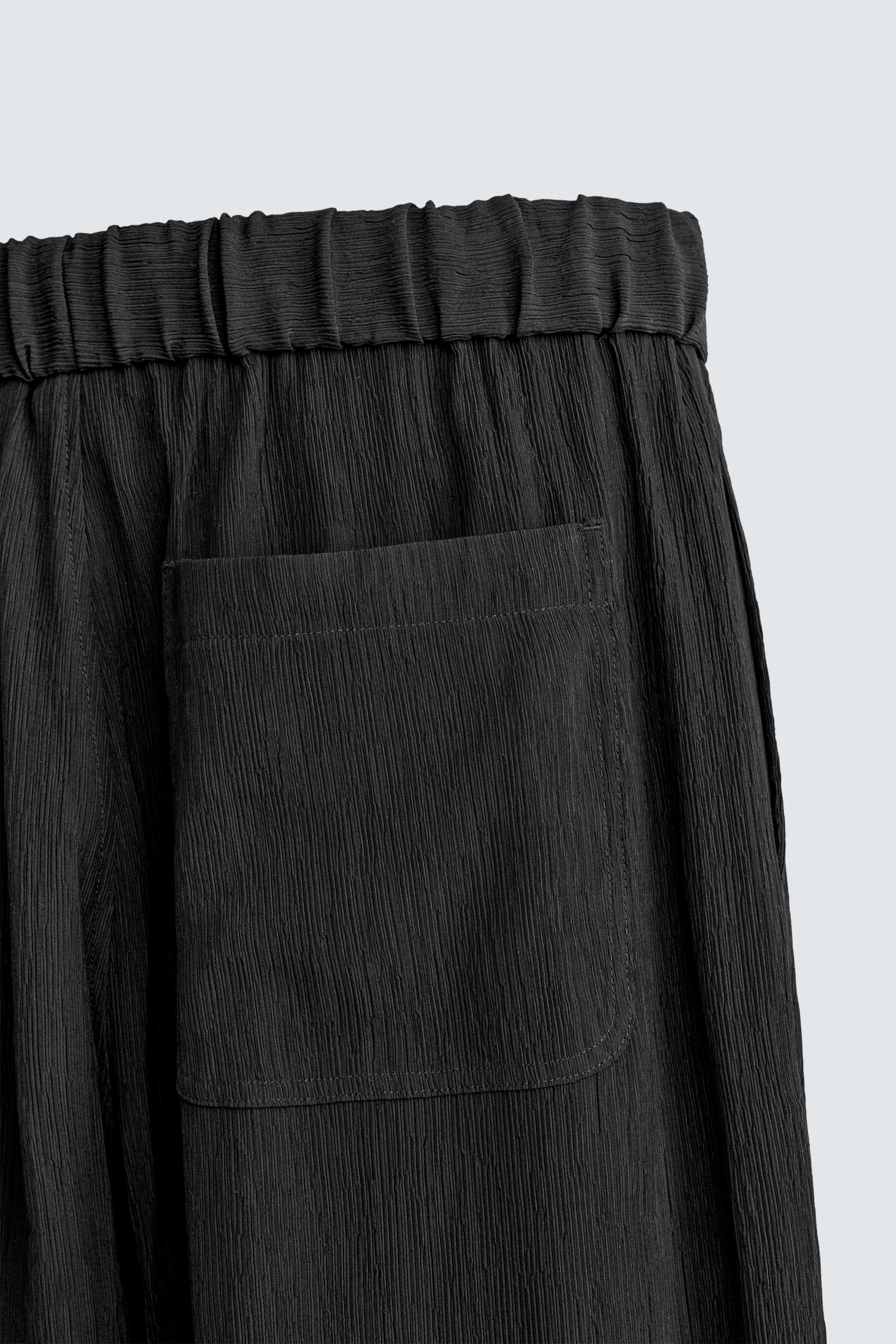 TEXTURED RELAXED FIT PANTS